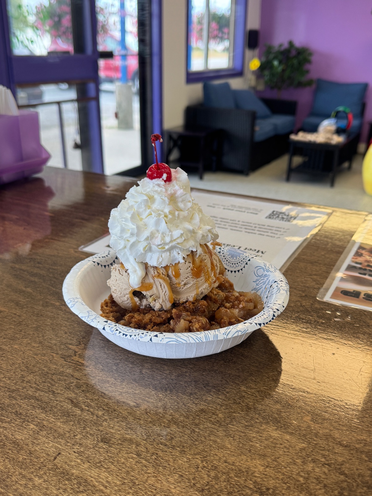 Apple crisp sundae